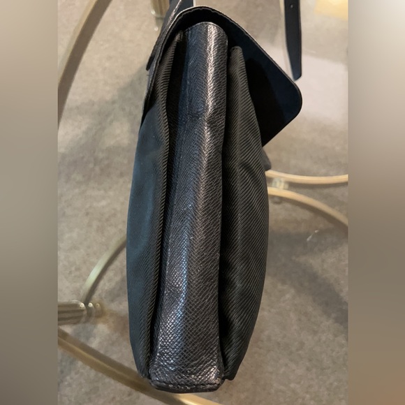 Louis Vuitton Taiga Leather and Canvas Crossbody - Picture 5 of 16